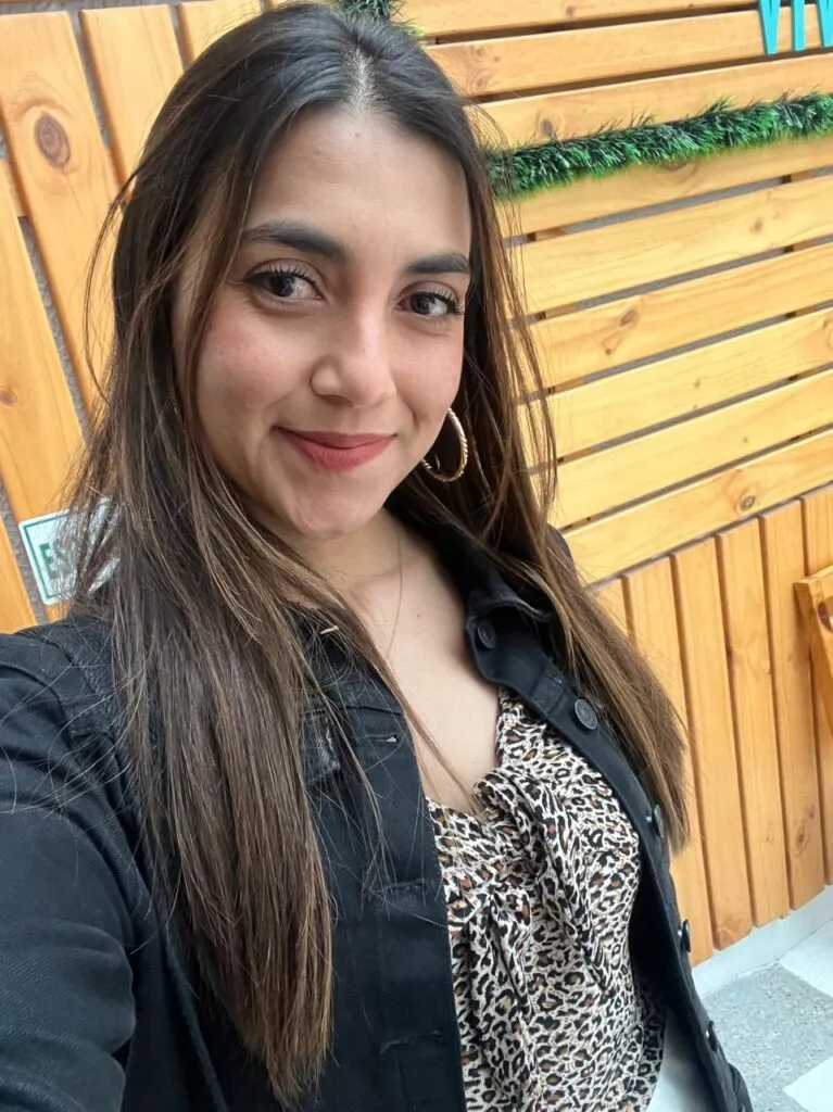 Edna Arias - Profesional Jurídico Especializado